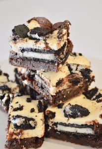 Oreo Cheesecake Brownie Bars. Troll Birthday Party ideas and decorations for a trolls birthday party. #trolls #kids #birthday #party #poppy #branch #decorations #food #partymenu #kidsparty