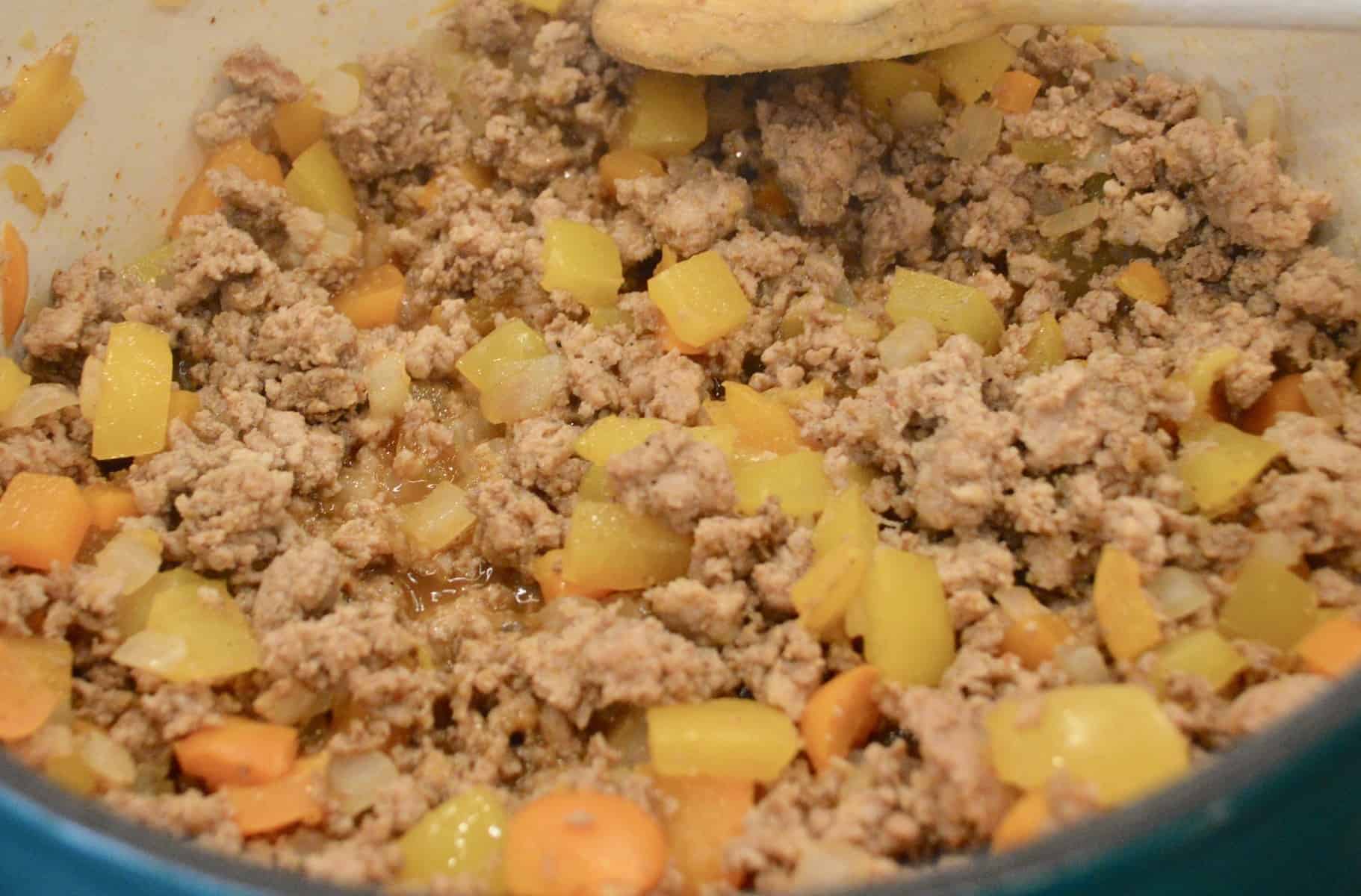 ground turkey and bell peppers 