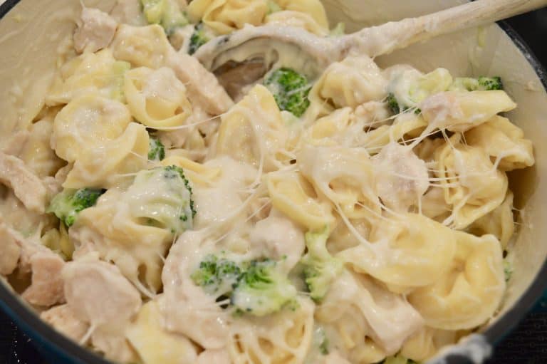 Chicken and Broccoli Tortellini | One Pot Dinner