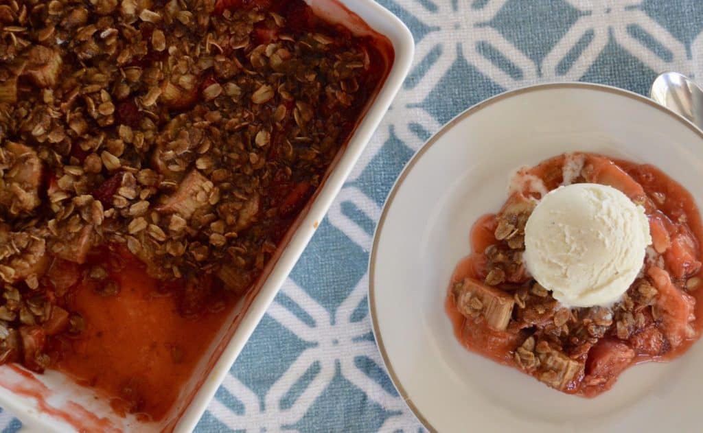 strawberry rhubarb crisp | crumble topping