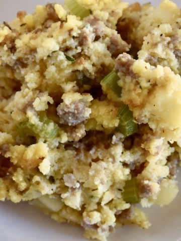 cornbread stuffing with sausage and apples