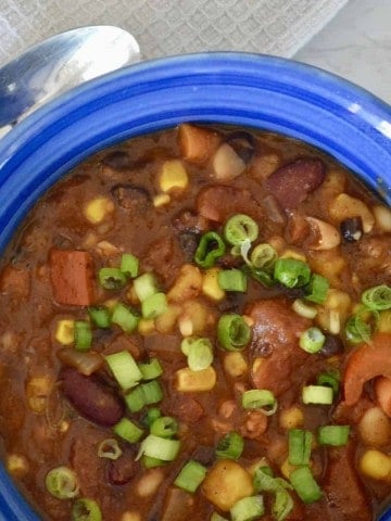 Vegetarian Chili in a blue bowl