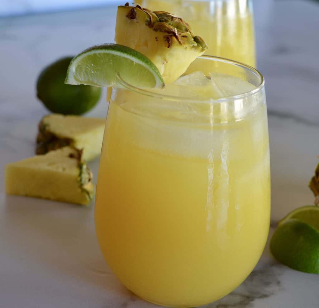 Pineapple Margarita Recipe - This Delicious House