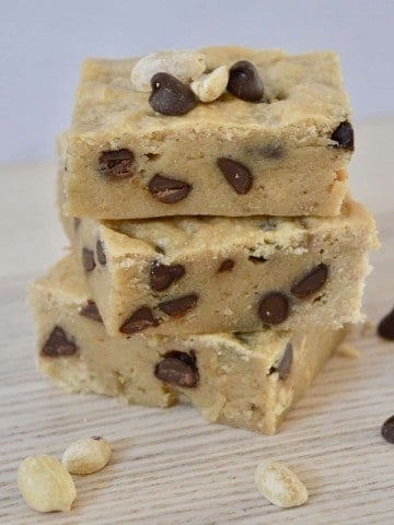 Peanut Butter Banana Blondies with Chocolate Chips.