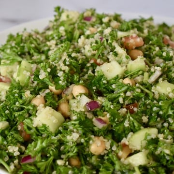 Parsley Quinoa Chickpea Salad