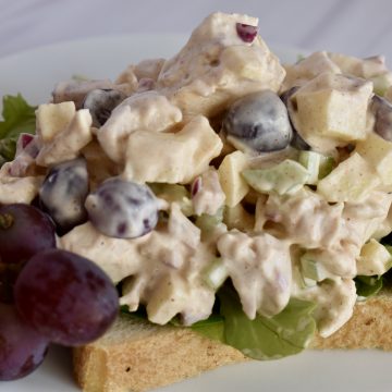 Rotisserie chicken salad on bread.