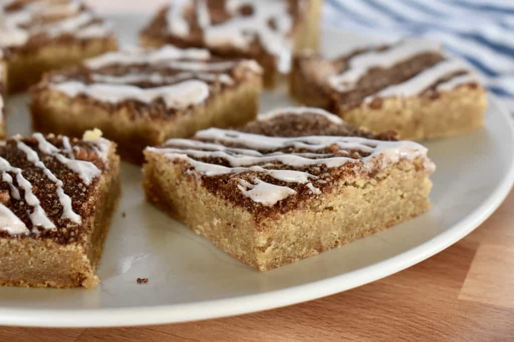 Cinnamon Sugar Blondies on a plate. 