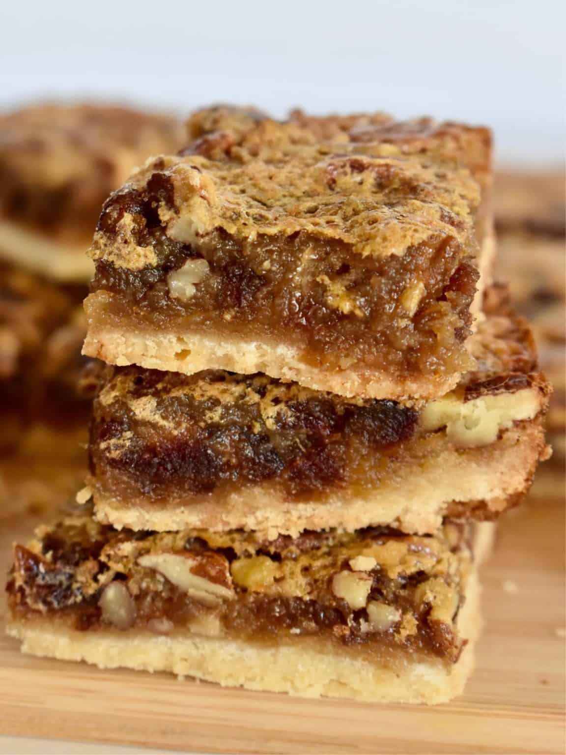 Pecan Pie Date Bars - This Delicious House