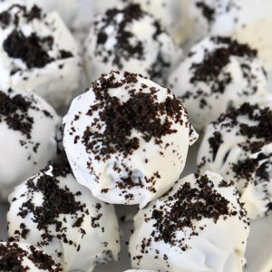 Cookies and Cream Truffles with Oreos.