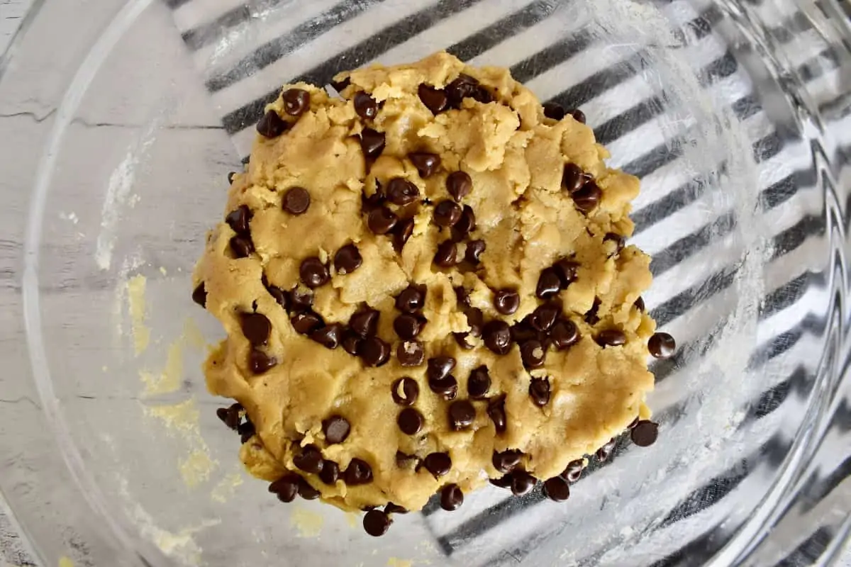Cookie dough batter in a glass bowl.