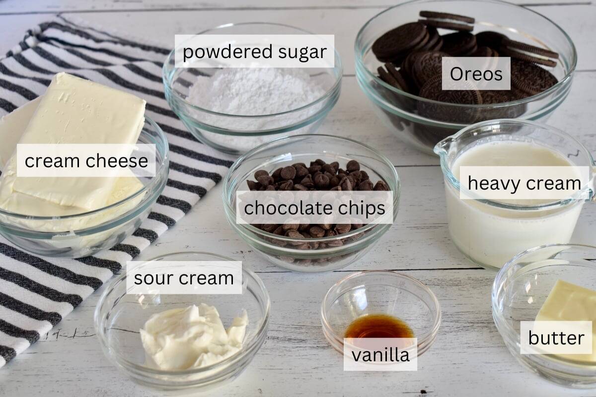 Ingredients include cream cheese, powdered sugar, butter, and Oreos.